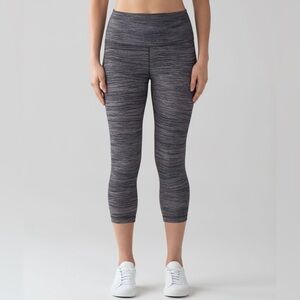 Lululemon Wunder Under Crop Hi-Rise 21" Bit Point Ice Grey Black womens size 4
